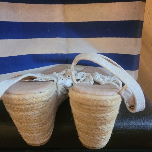 Wedges - Picture 2 of 5